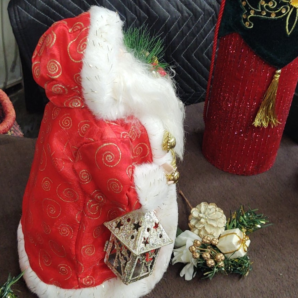 Santa - Picture 3 of 5